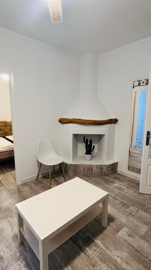 Apartamentos Verdera Es Pujols Bagian luar foto
