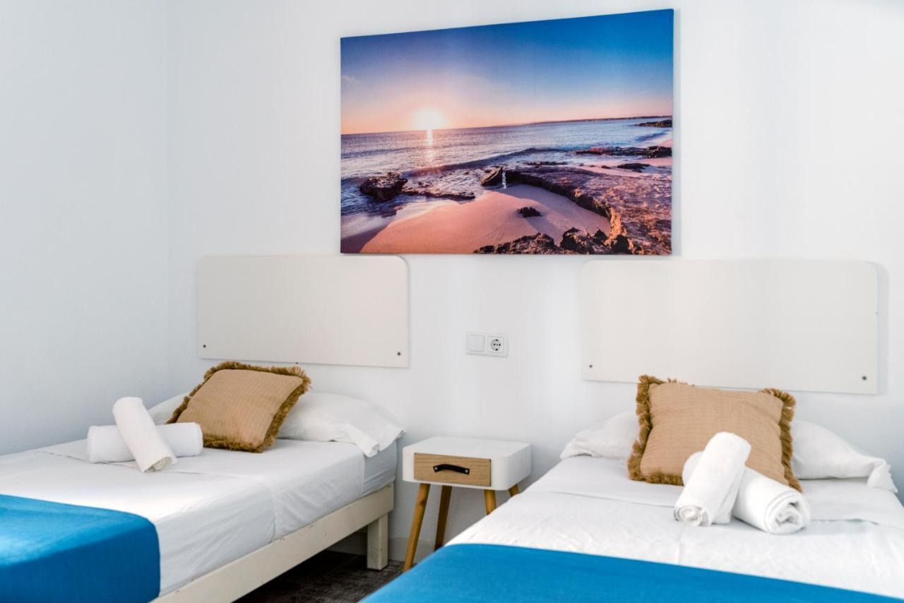 Apartamentos Verdera Es Pujols Bagian luar foto