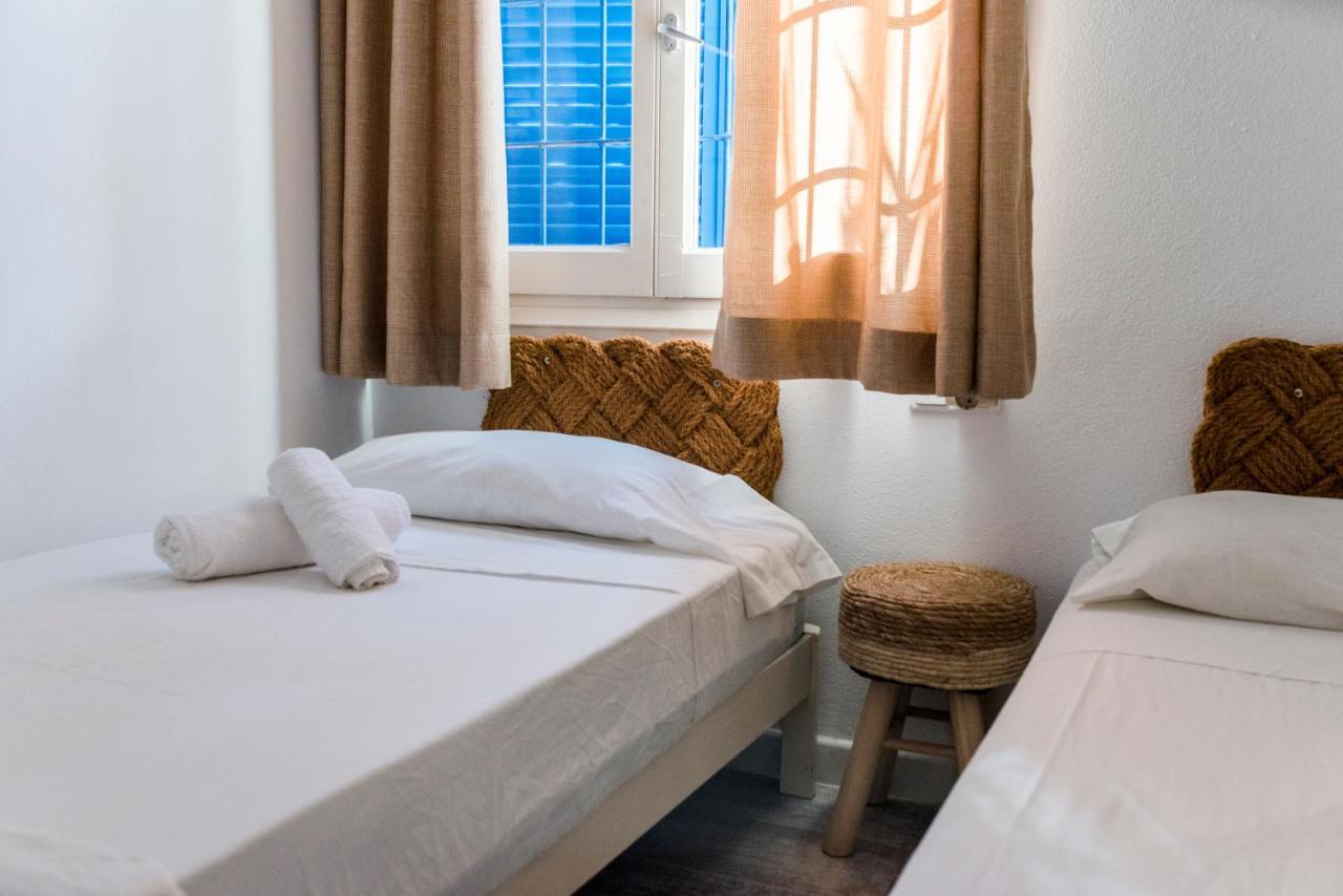 Apartamentos Verdera Es Pujols Bagian luar foto
