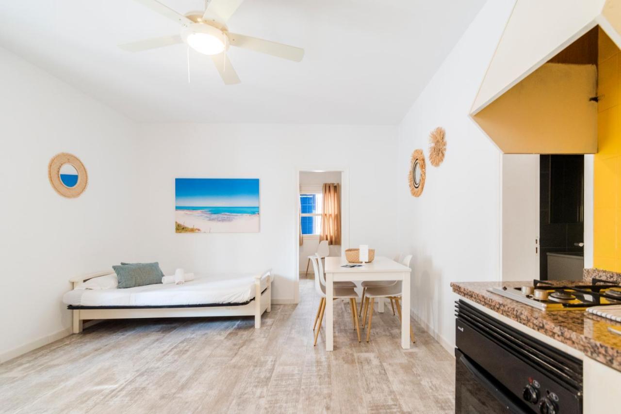 Apartamentos Verdera Es Pujols Bagian luar foto
