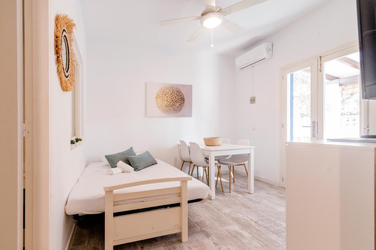Apartamentos Verdera Es Pujols Bagian luar foto