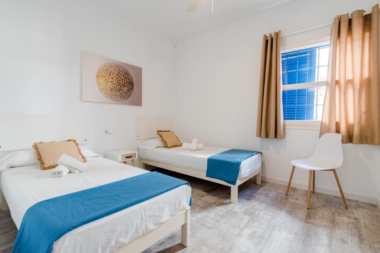 Apartamentos Verdera Es Pujols Bagian luar foto